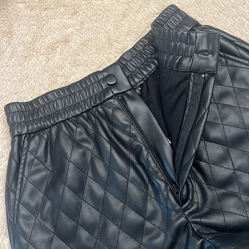 ZARA Faux Leather Quilted Shorts - Picture 9 of 15